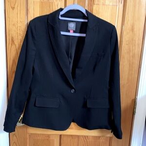 Classic black blazer Vince Camuto. Never worn
